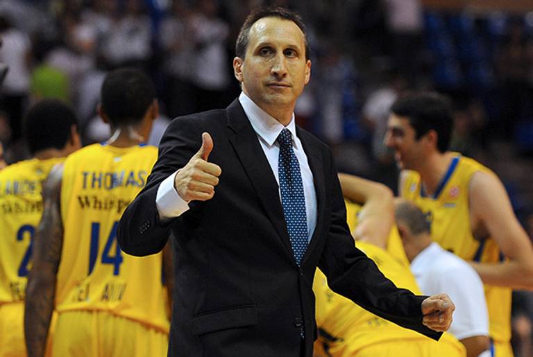 Maccabi Electra's coach David Blatt gestures at the end of the Euroleague basketball match Unicaja vs Maccabi Electra on October 11, 2012. (Jorge Guerrero/AFP/GettyImages)