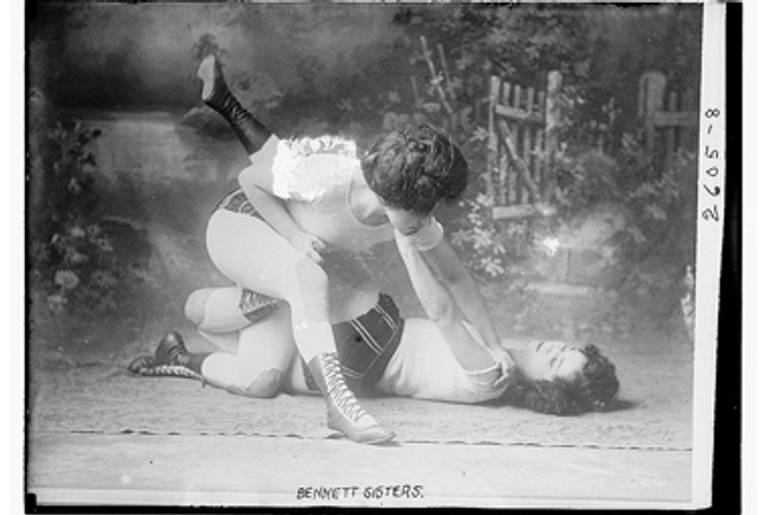 The Bennett sisters, an early-20th-century vaudeville duo.(Library of Congress)