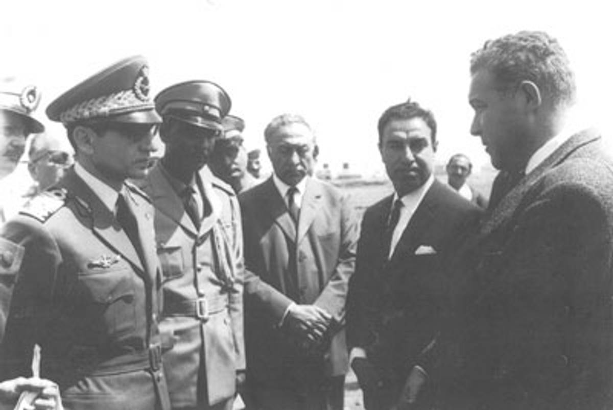 Professor Arie Issar, right, headed the Israel water development team in Iran. The Shah of Iran, left, visited Issar and one of the water drilling projects in the late 1960s to express his gratitude for the work of the Israelis. (Photo courtesy of Arie Issar)