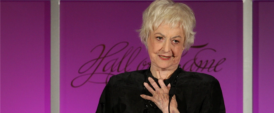 Bea Arthur speaks during the 2008 Academy of Television Arts & Sciences' Hall of Fame ceremony  in Beverly Hills, California, December 9, 2008. 