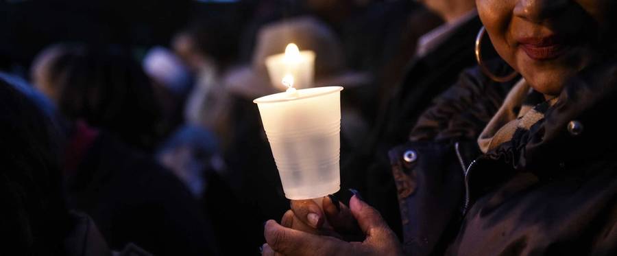 People participate in a candlelight vigil in memory of the victims of the mass shooting at the Tree Of Life synagogue, on the steps of Queens Borough Hall on Oct. 29, 2018, in New York City 