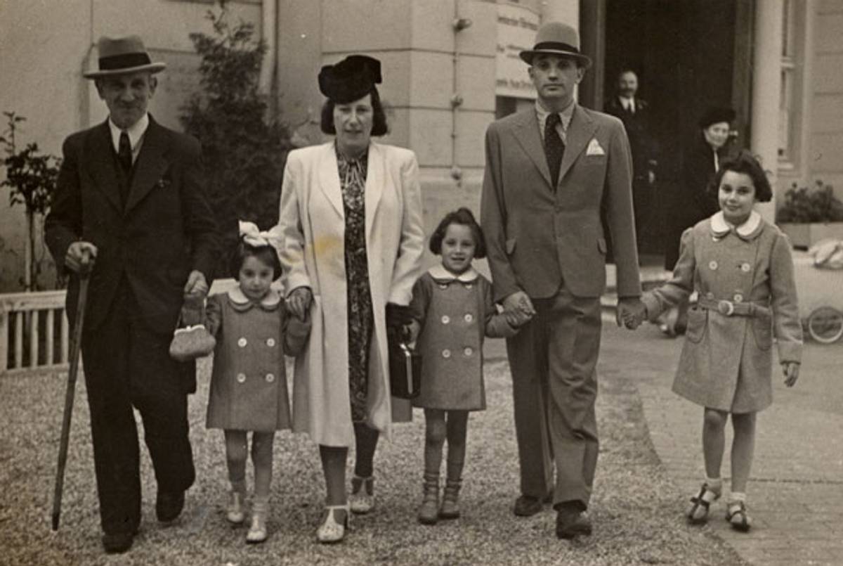 Marion, Renate, and Karen Gumprecht photographed with their family in Hamburg. (US Holocaust Memorial Museum, courtesy of Karen Komar)