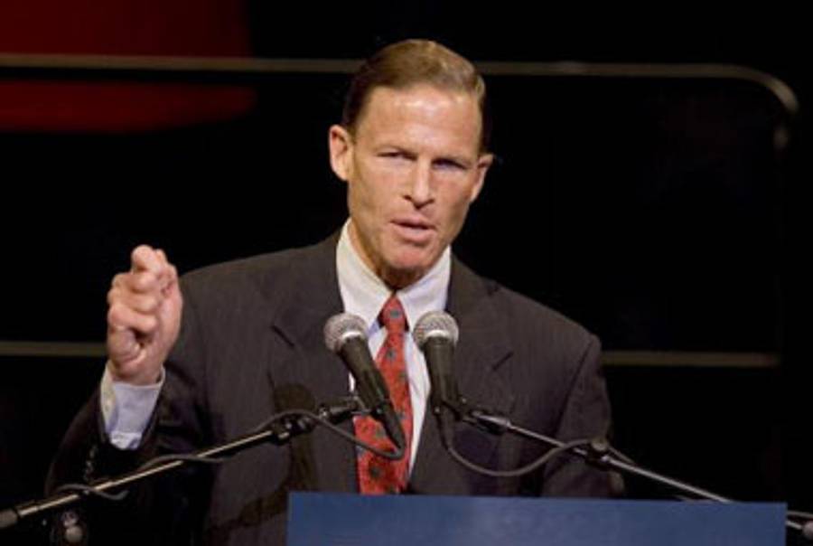 Blumenthal campaigns for Joe Lieberman in the 2006 Senate primary.(Bob Falcetti/Getty Images)
