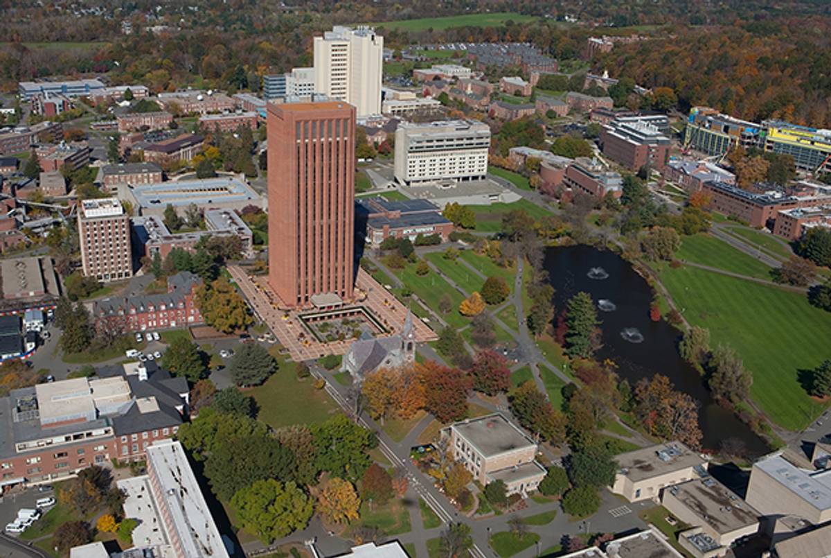University of Massachusetts, Amherst) .