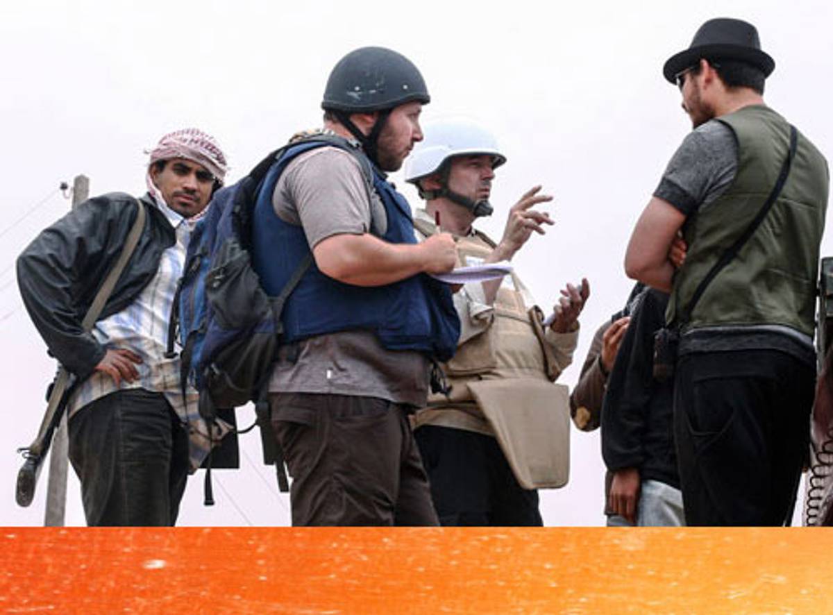 Sotloff talks to Libyan rebels on June 02, 2011 in Misrata, Libya. (Getty Images)