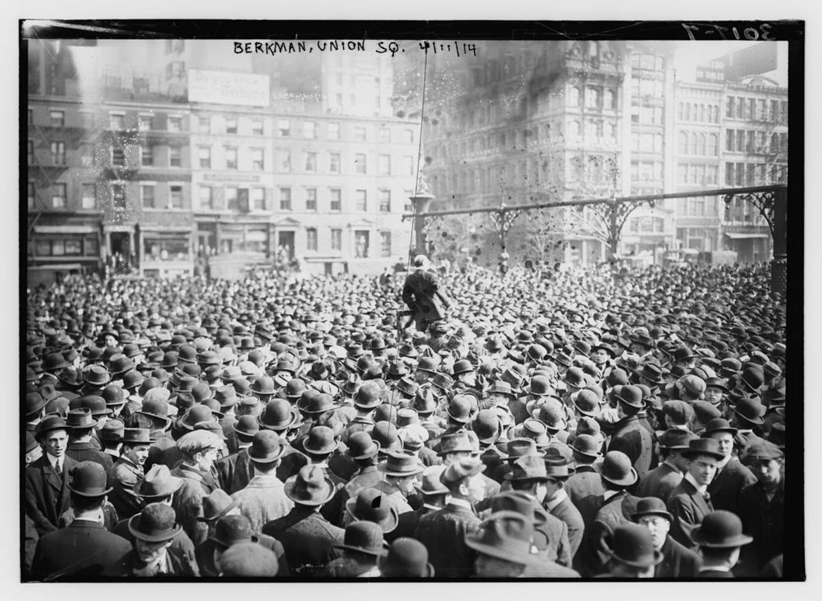 Alexander Berkman addresses the crowd at an Industrial Workers of the World (IWW) rally in Union Square, New York City, on April 11, 1914. (Photo: Library of Congress/Flickr Commons project, 2010 and New York Times, April 12, 1914)