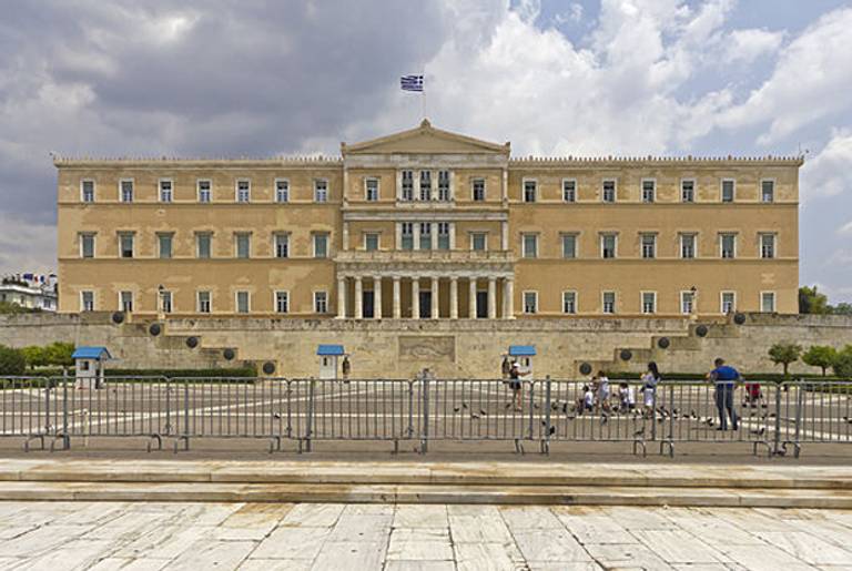 Parliament in Athens, Greece.(Licensed under CC BY-SA 3.0 via Wikimedia Commons)