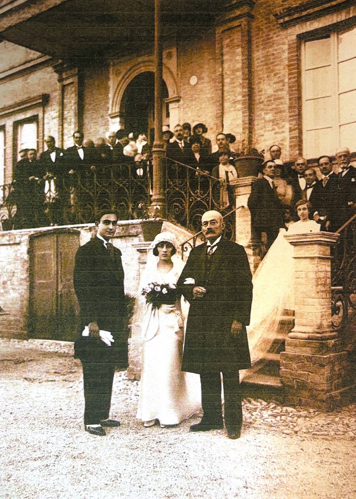 Francesco Tonelli (right) with his daughter Maria and her husband Gaetano D’Arostotile in front of Villa Tonelli on their wedding day, September 9, 1929