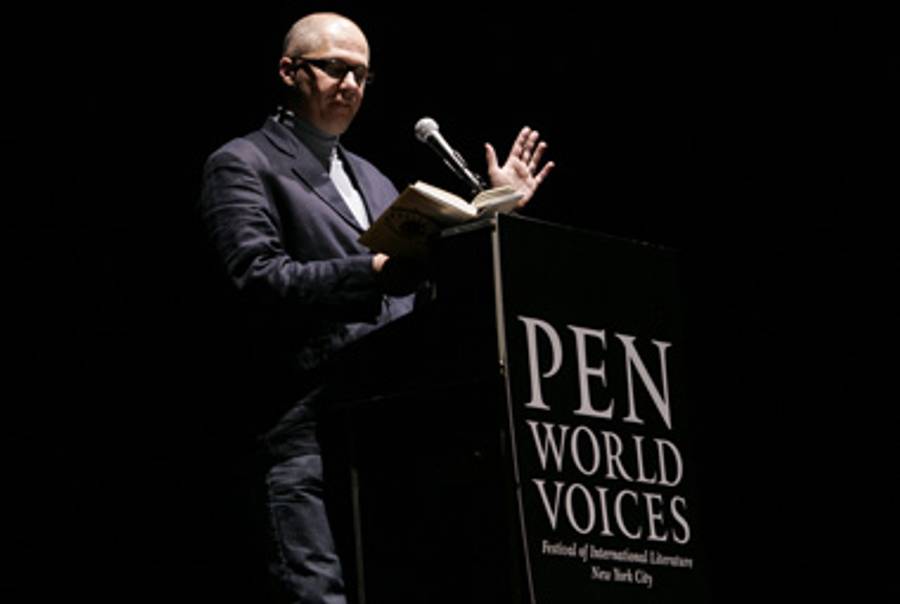 Aleksandar Hemon reading from The Lazarus Project at the 2008 PEN World Voices Festival.(Beowulf Sheehan/PEN American Center)