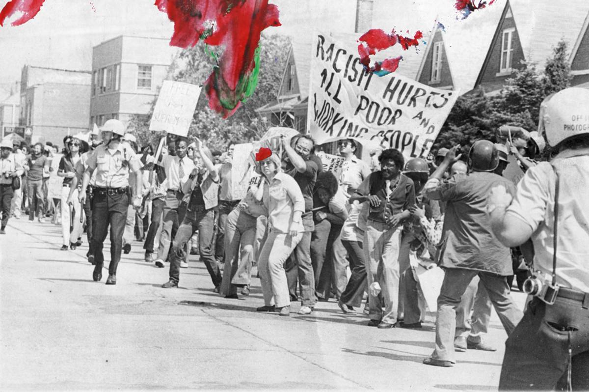 Anti-racism demonstrators line the streets as they protest a potential neo-Nazi march, Skokie, Illinois, 1977 or 1978 (Photo: The Abbott Sengstacke Family Papers/Robert Abbott Sengstacke/Getty Images)