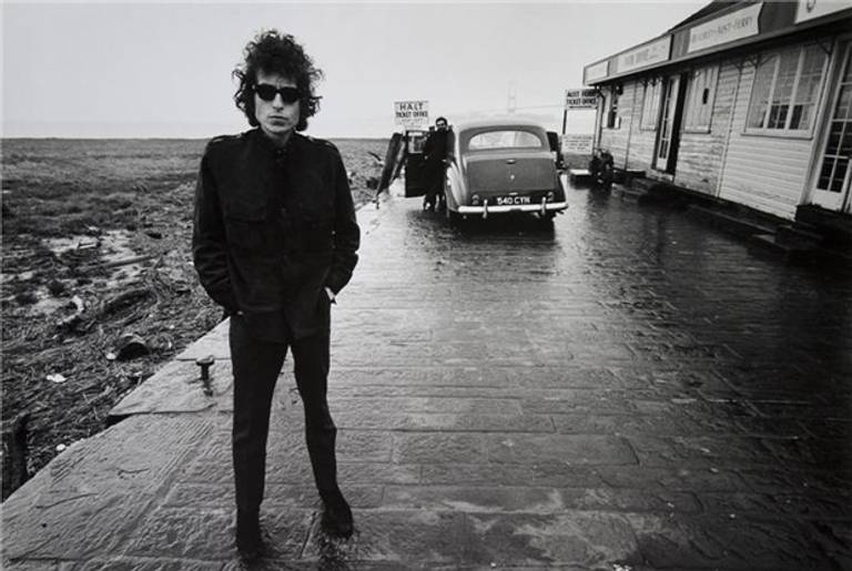 A famous photo Feinstein took of Dylan in England, 1966.(Barry Feinstein/Morrison Hotel Gallery)