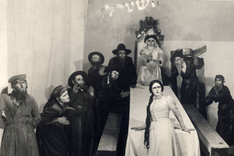 Scene from The Dybbuk, 1922(A. A. Bakhrushin State Central Theatrical Museum)