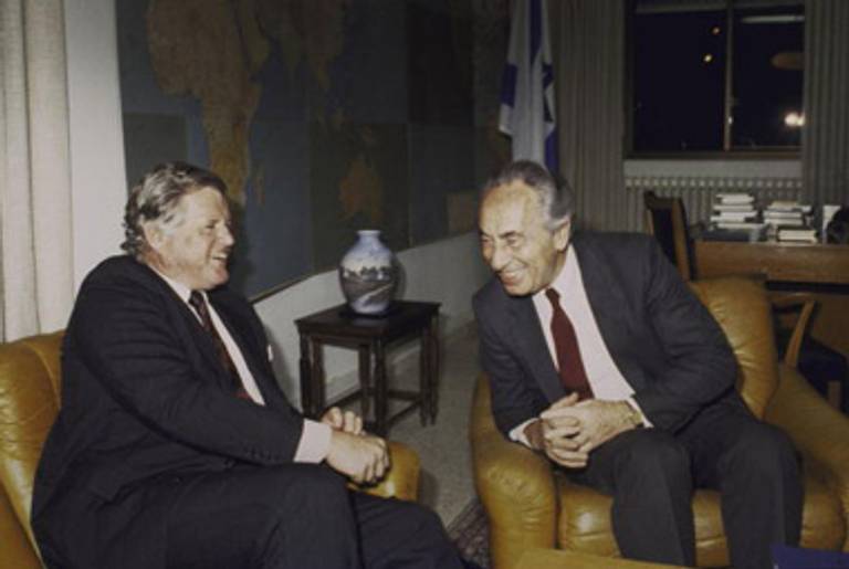 Kennedy with Shimon Peres in 1986.(David Rubinger//Time Life Pictures/Getty Images)
