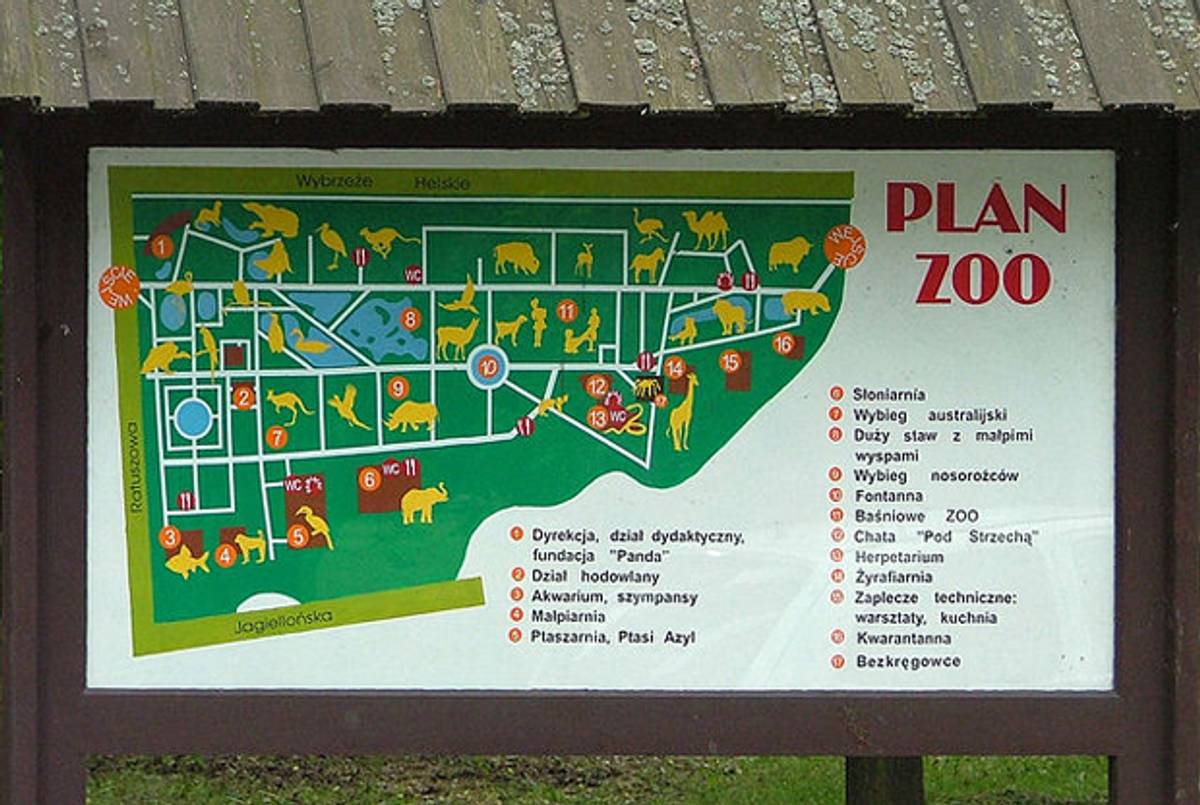 Warsaw Zoo sign photographed in 2006. (Alina Zienowicz via Wikimedia Commons)