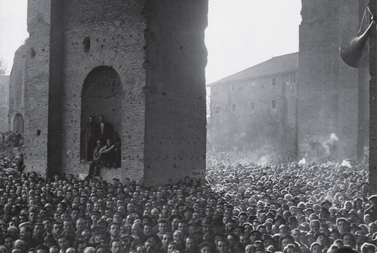 Crowd listening to a speech by Socialist Pietro Nenni at the Basilica di Massenzio in Rome on March 11, 1948.(David Seymour/Magnum)