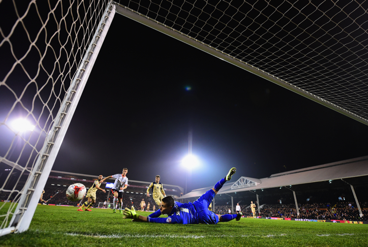 Marco Silvestri of Leeds United makes a save during the Sky Bet Championship match between Fulham and Leeds United at Craven Cottage on March 18, 2015, in London. (Jamie McDonald/Getty Images)