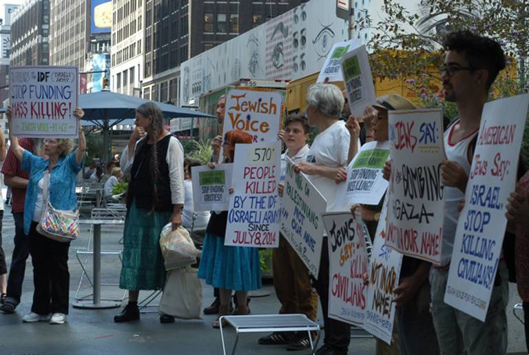 Protestors outside the office of the Friends of the Israel Defense Forces in Times Square, New York City, where nine people were arrested. (Jewish Voice for Peace)