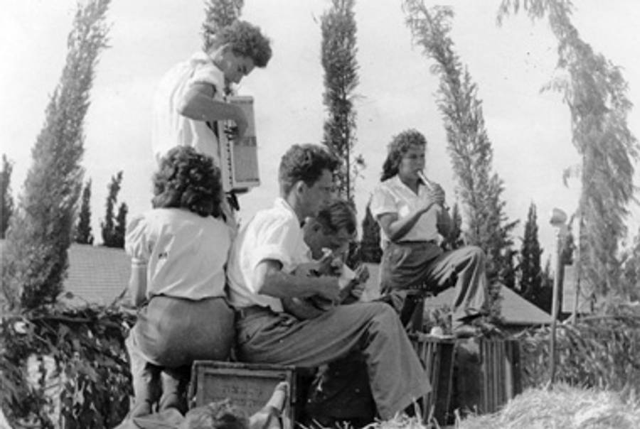 Musicians at Kibbutz Gan-Schmuel, circa 1958(Wikimedia Commons)