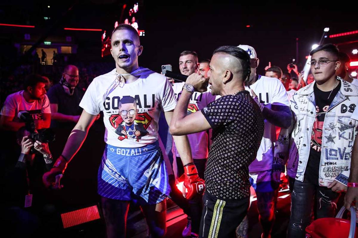 Aviv Gozali in his walkout to the cage before his fight (Photo: Bellator MMA)
