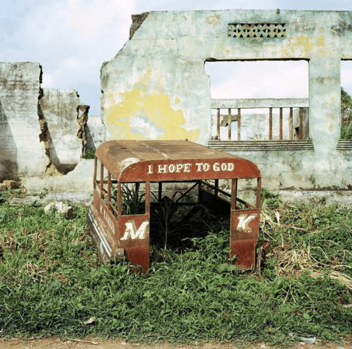 War damage in the mining town of Koidu, in May 2002, following the end of civil war in Sierra Leone