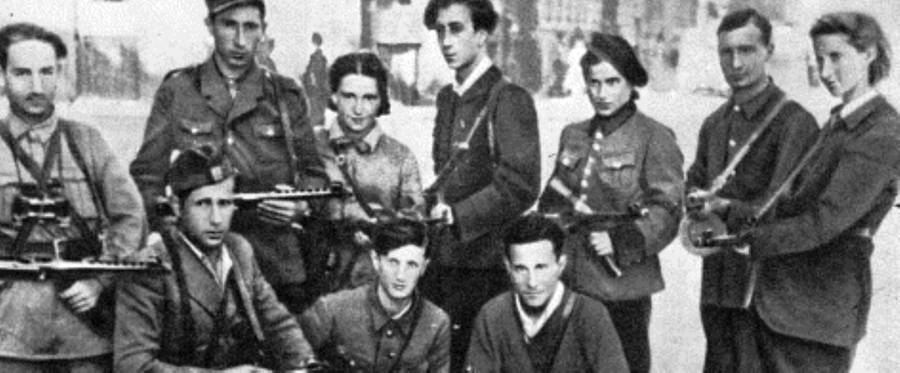 Jewish partisans of the Fareynikte Partizaner Organizatsye, active in the Vilna Ghetto(Wikipedia)