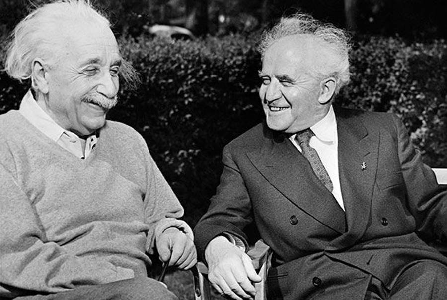 Israeli Prime Minister David Ben Gurion visits Albert Einstein at Princeton University on 1951.