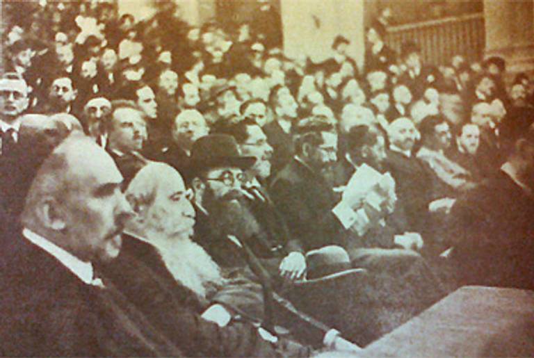 Delegates at the Shomrei Shabbos Convention in Berlin, August 1930.(Nasz Przeglad Ilustrowany)