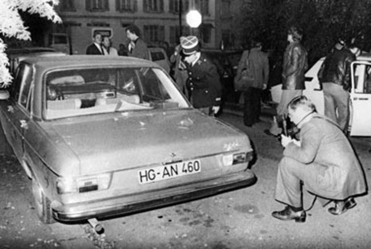 French police examine the car in which the body of Hans Martin Schleyer, kidnapped by the Baader-Meinhof Gang in 1977, was found.(AFP/Getty Images)