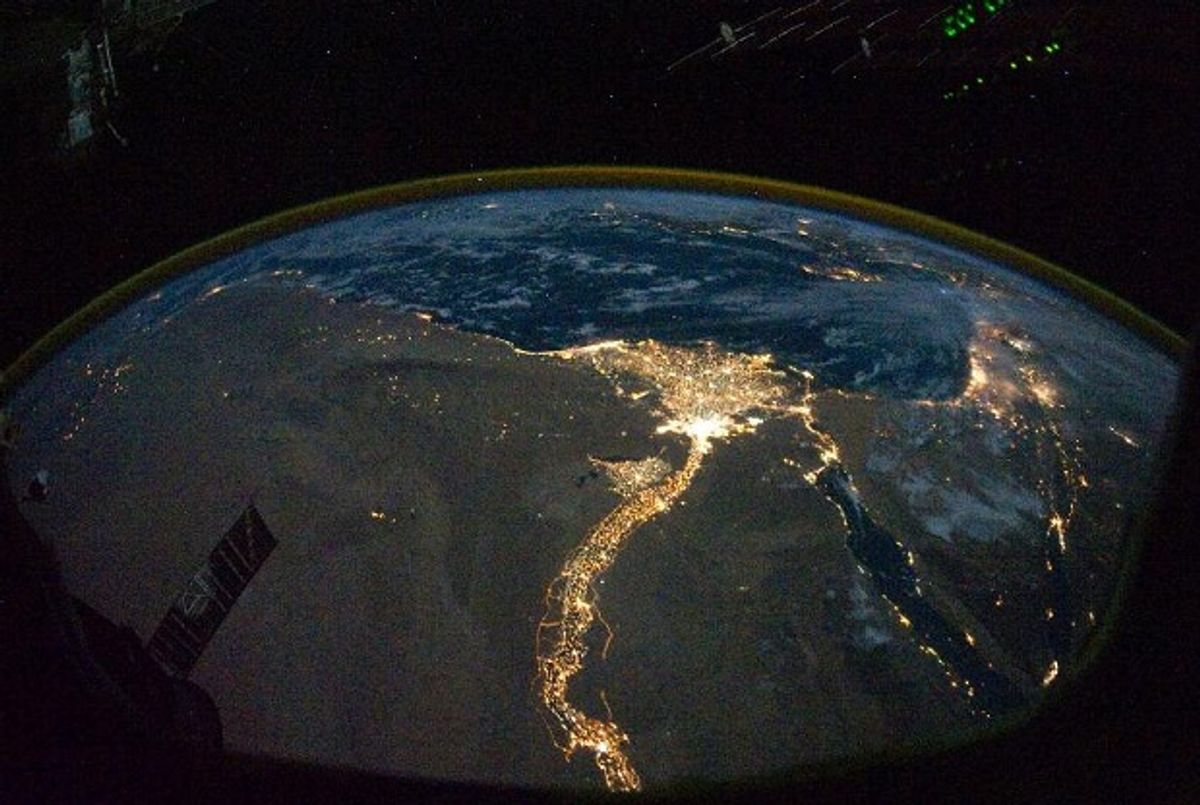 Земля вид сверху из космоса