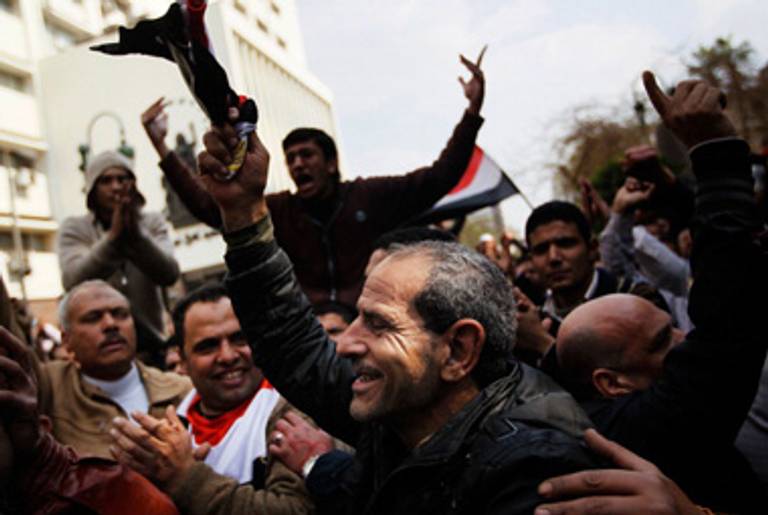 Demonstrators near the Egyptian parliament building in Cairo this morning.(Chris Hondros/Getty Images)