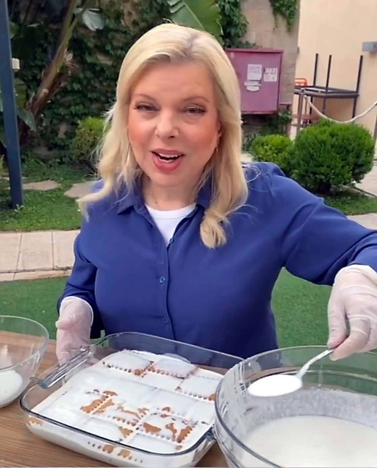 Sara Netanyahu demonstrates how to make biscuit cake in a video posted to social media