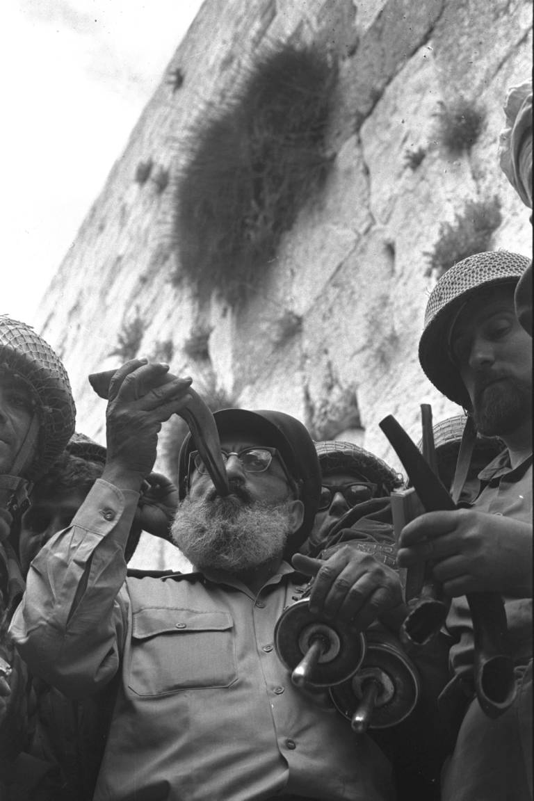 Rabbi Shlomo Goren blows the shofar in front of the Western Wall, 1967
