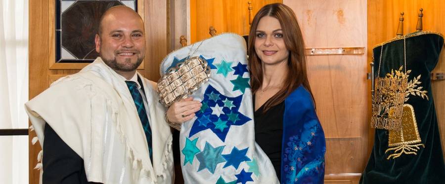 Rabbi David Baum with Sabrina Meiselman, who celebrated her bat mitzvah as an adult. 