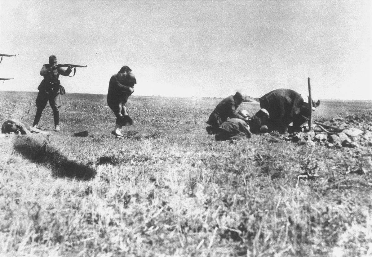 The Ivanhorod Einsatzgruppen photo, Ukraine, 1942