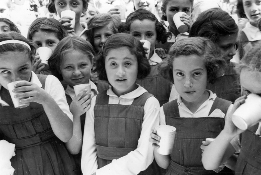 Students at the Evelina de Rothschild School, c. 1930. (Courtesy Rachel Badad-Pirani)