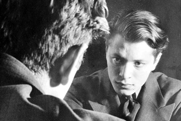 Delmore Schwartz.(Yale Collection of American Literature, Beinecke Rare Book and Manuscript Library.)