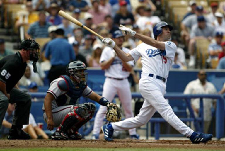 Shawn Green hits a grand slam in 2004.(Jeff Gross/Getty Images)
