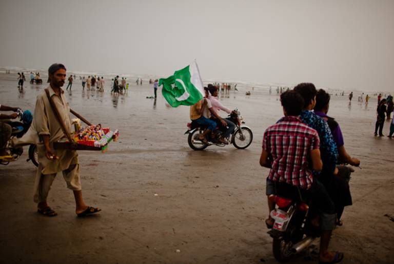 People gather at Seaview waterfront to celebrate Pakistan's Independence Day on August 14, 2011 in Karachi, Pakistan.(Daniel Berehulak/Getty Images)