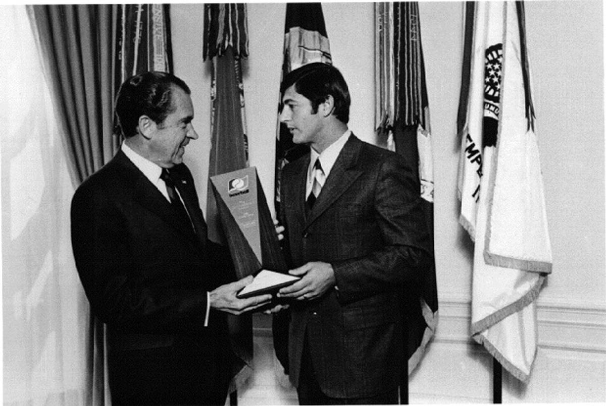 Nixon and Yaz(National Archives)