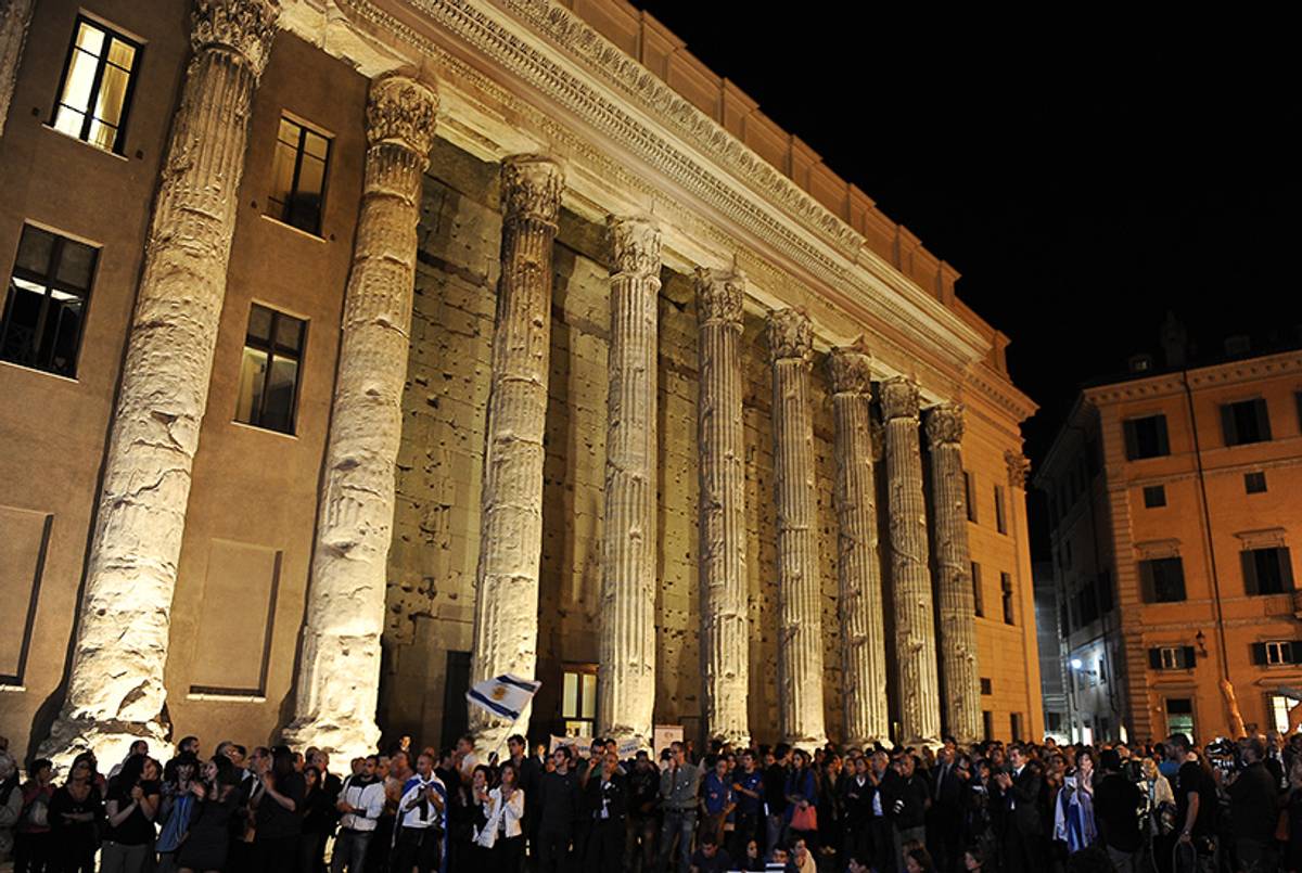 A demonstration organized by the “Amici di Israele” (friends of Israel) on Oct. 7, 2010, in front of Temple of Hadrian in Rome.(Andreas Solaro/AFP/Getty Images)