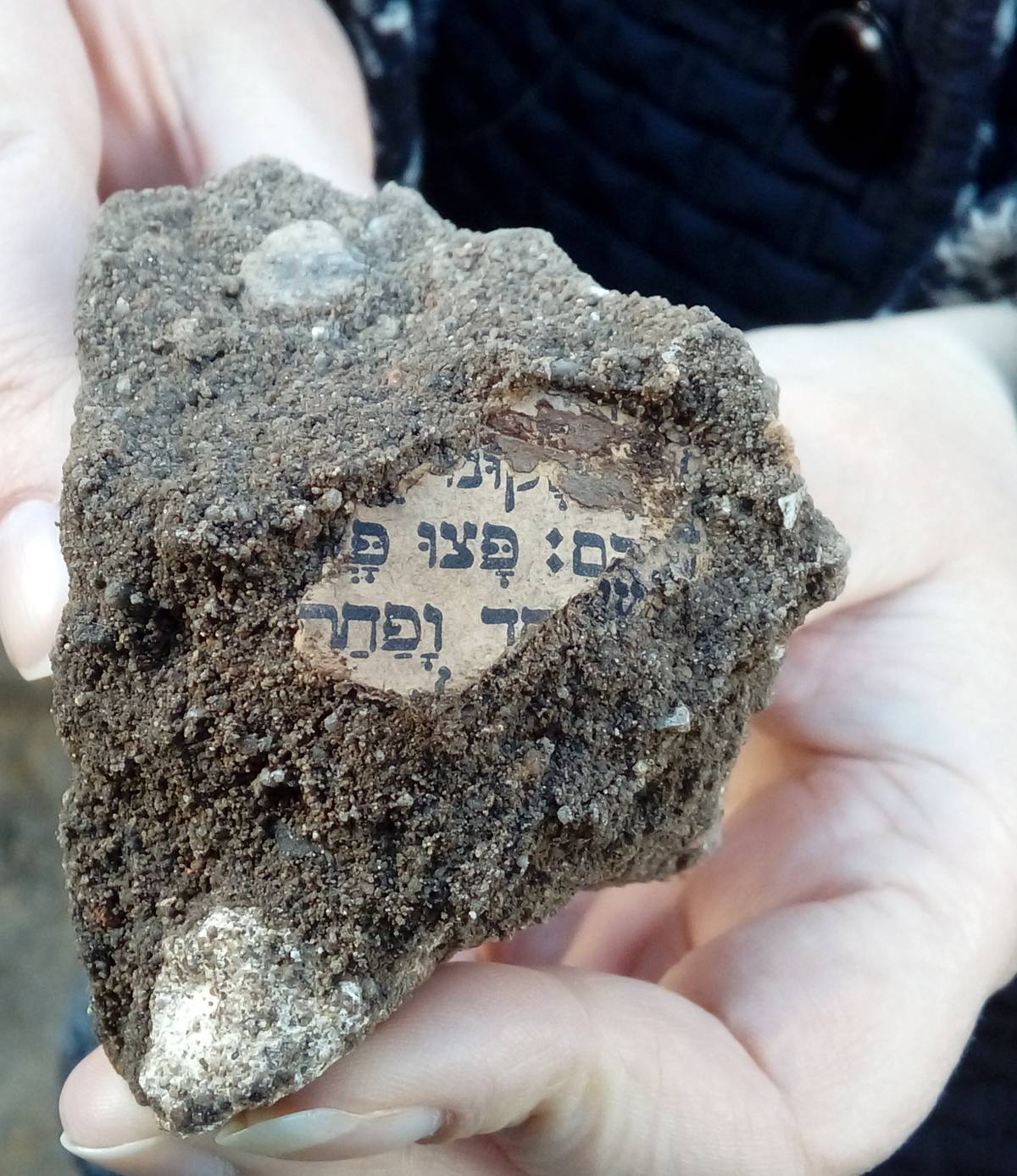 An artifact found during a 2017 excavation at Wrocław cemetery. (Photo: Jerzy Kichler/courtesy of Jerzy Kichler)