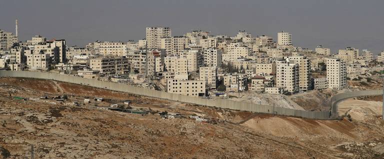 A picture taken on September 27, 2018, from the east Jerusalem Arab neighborhood of Issawiya shows a view of the Palestinian Shuafat refugee camp.