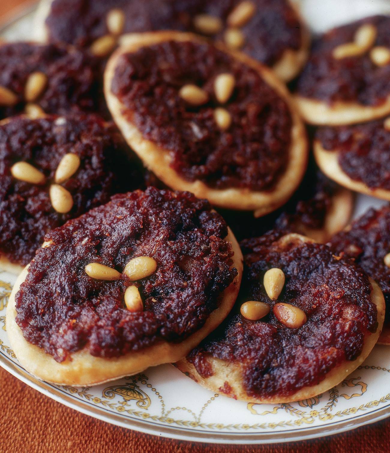Laham b’ajeen (Miniature Tamarind Minced Meat Pies)