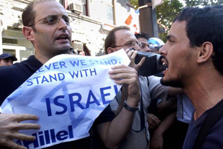 Protesters and counterprotesters before Benjamin Netanyahu’s scheduled speech at Montreal’s Concordia University in 2002.(Marcos Townsend/AFP/Getty Images)