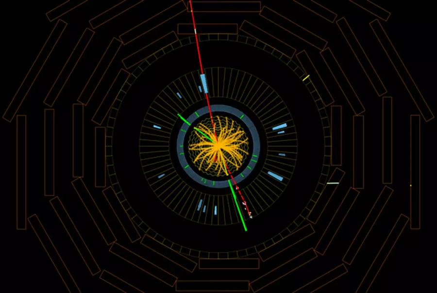 Event recorded with the CMS detector in 2012, showing characteristics expected from the decay of the SM Higgs boson to a pair of Z bosons.