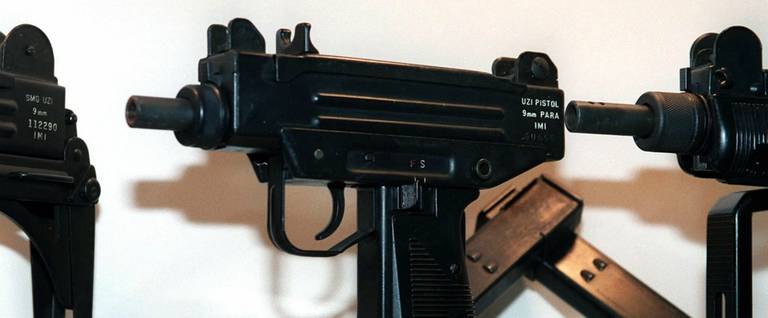An Uzi pistol at the Israeli Military Industries (IMI) in Ramat Hasharon, Israel, November 11, 1997. 