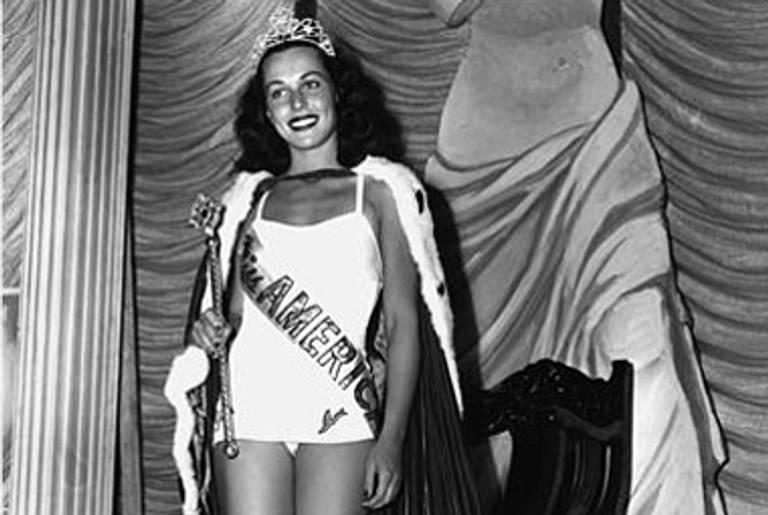 Bess Myerson after being crowned Miss America 1945.(Associated Press)