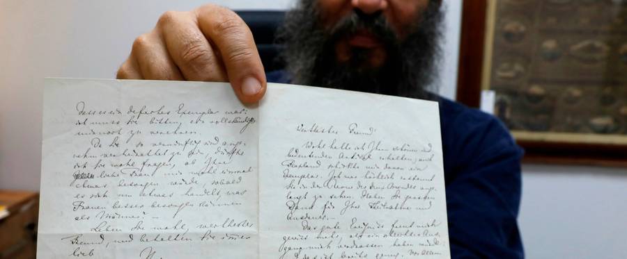 A letter penned by Richard Wagner warning of Jewish influence in culture will be auctioned next week in Israel, where public performances of German anti-Semitic composer's works are effectively banned.