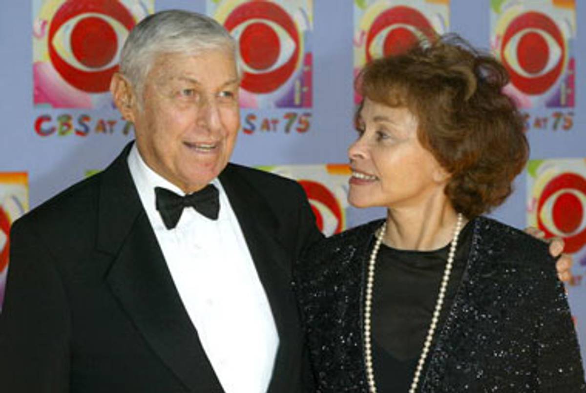 Hewitt and his wife, Marilyn Berger, at CBS’s 75th anniversary celebration in 2003.(Matthew Peyton/Getty Images)