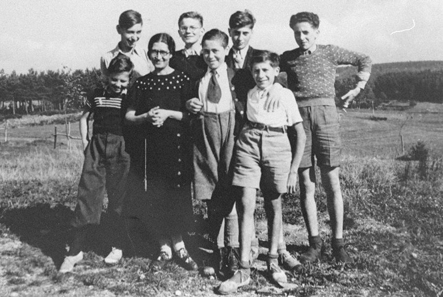 Jewish children sheltered by the Protestant population of the village of Le Chambon-sur-Lignon, France, 1941.(United States Holocaust Memorial Museum)